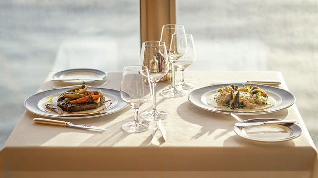 © Cunard Line Dinner at The Lido